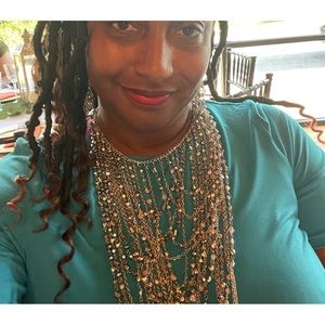 Meet your Posher, Shelita